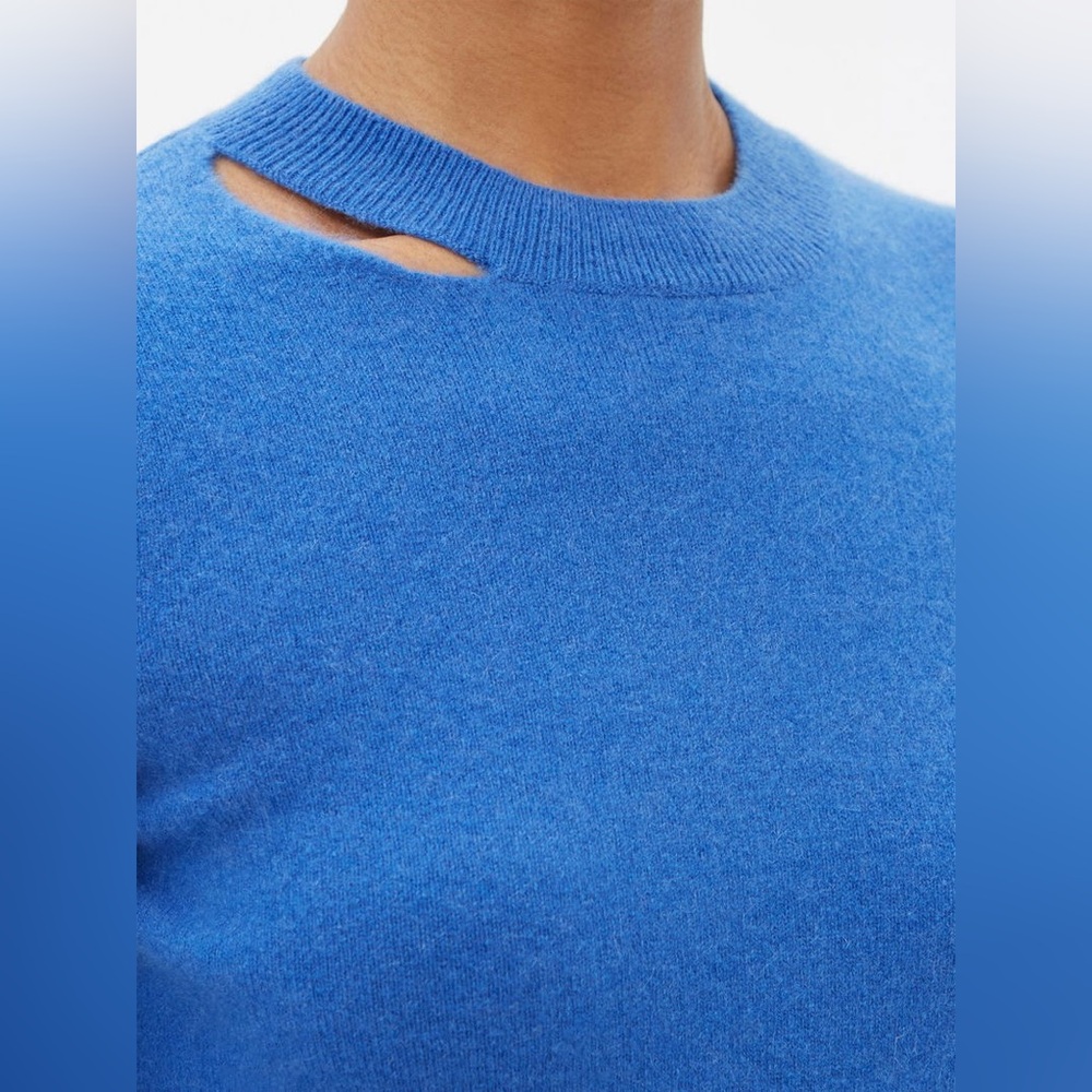 NWT $448 Frame Cutout Cashmere Sweater in Blue - Picture 2 of 4
